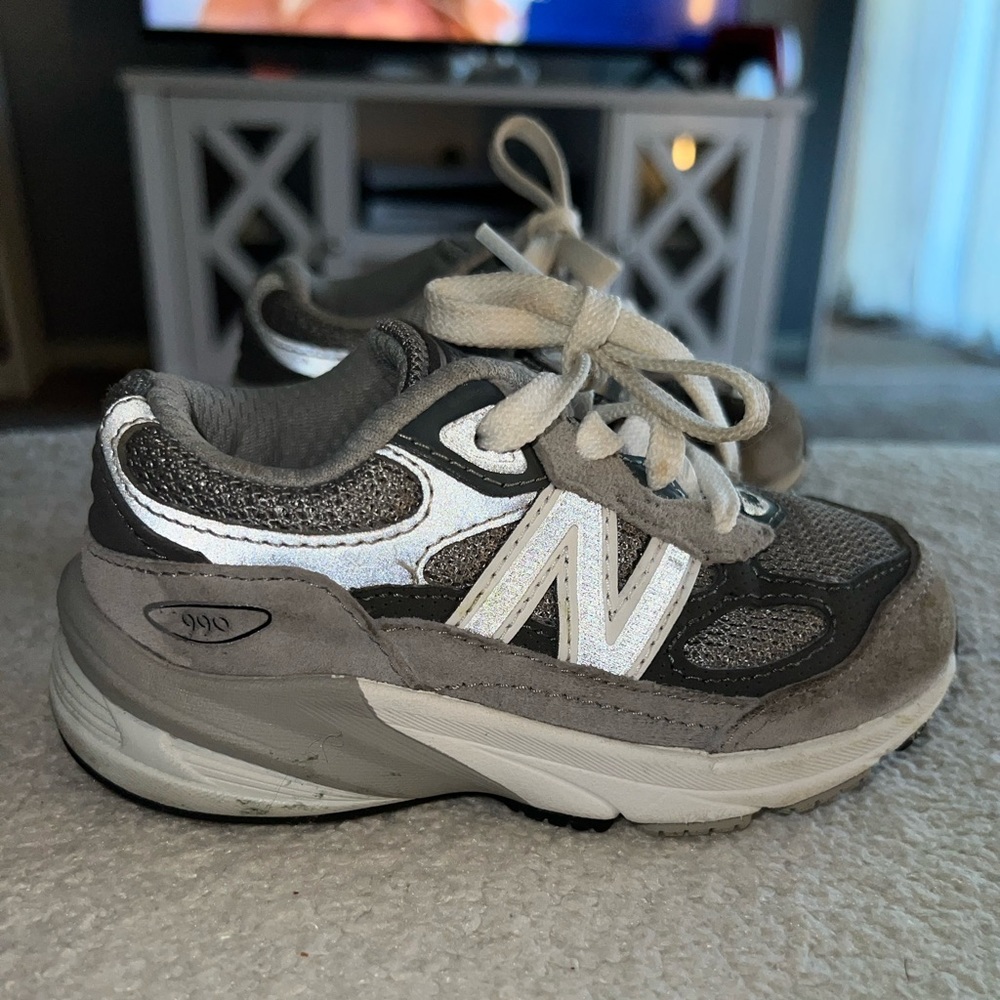 Toddler New Balance 990 V6